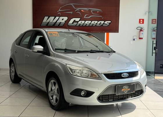 FORD FOCUS 2.0 TITANIUM HATCH 16V FLEX 4P AUTOMÁTICO